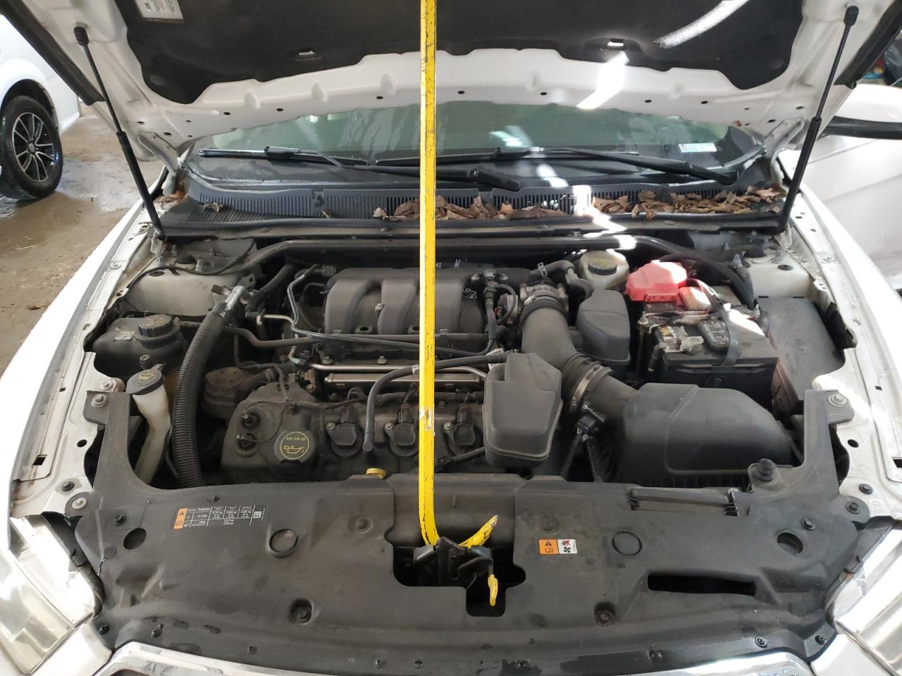 2015 Ford Taurus Sel VIN: 1FAHP2E82FG123670 Lot: 85272185