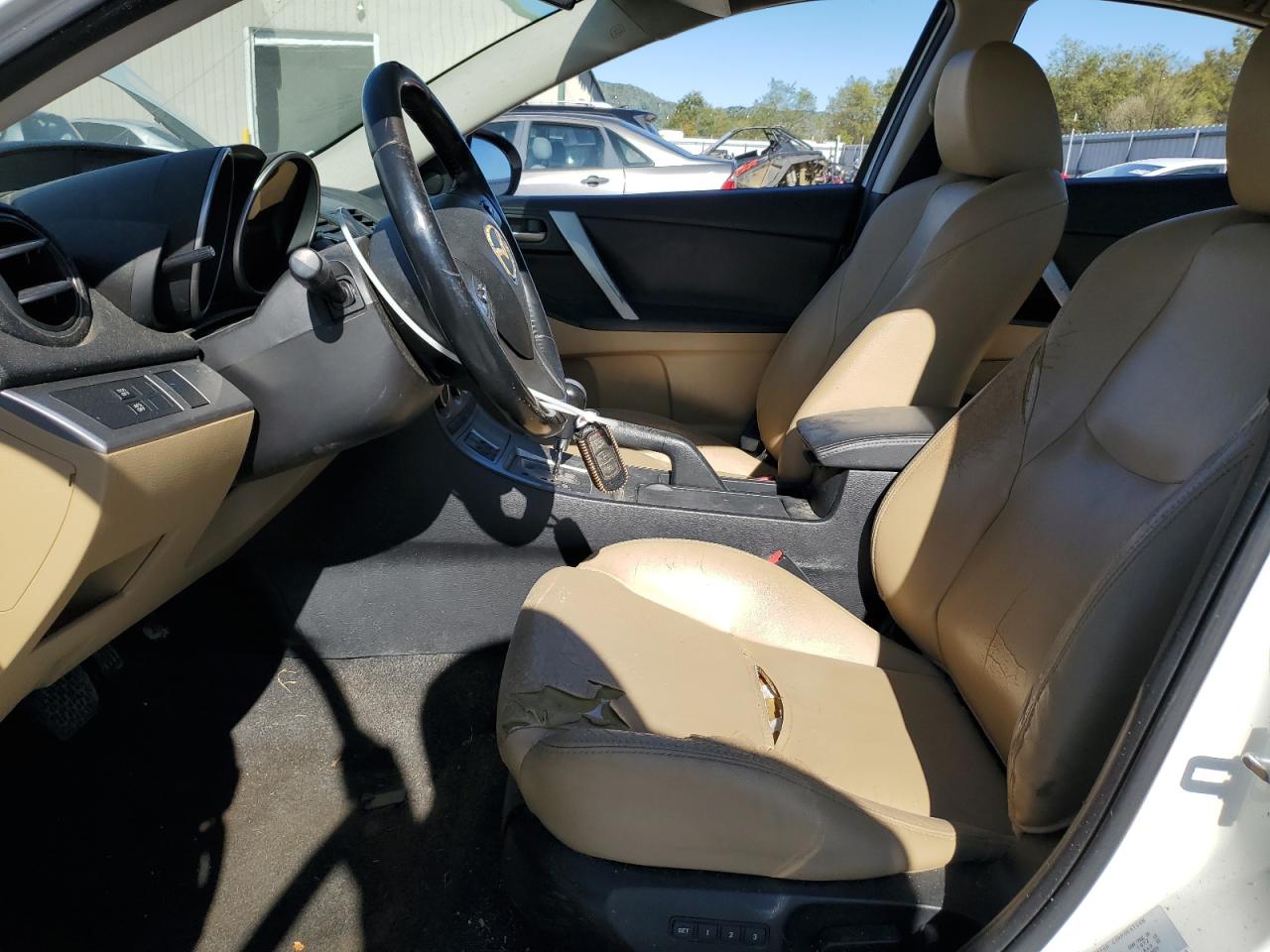 2010 Mazda 3 S VIN: JM1BL1S60A1233797 Lot: 87256775