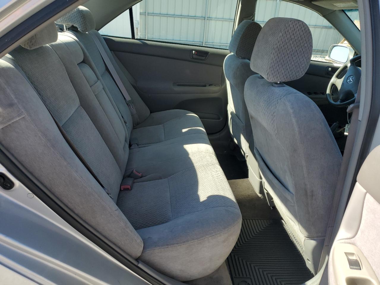 2002 Toyota Camry Le VIN: 4T1BE32K12U109777 Lot: 86157775