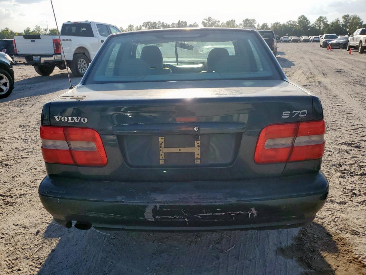 1999 Volvo S70 VIN: YV1LS55A9X2621154 Lot: 82239285