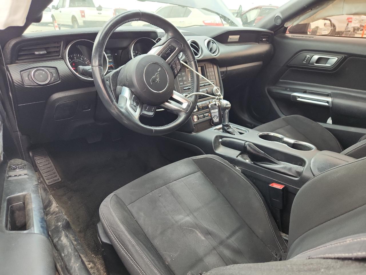 2018 Ford Mustang VIN: 1FA6P8TH2J5125811 Lot: 89643125