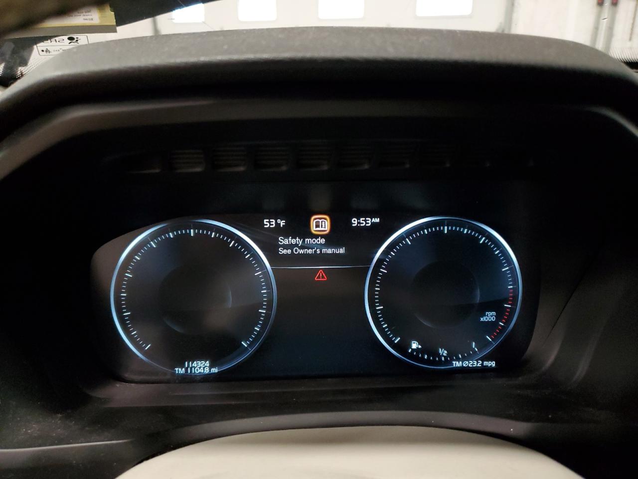 2020 Volvo Xc90 T6 Momentum VIN: YV4A221K4L1566152 Lot: 89870505