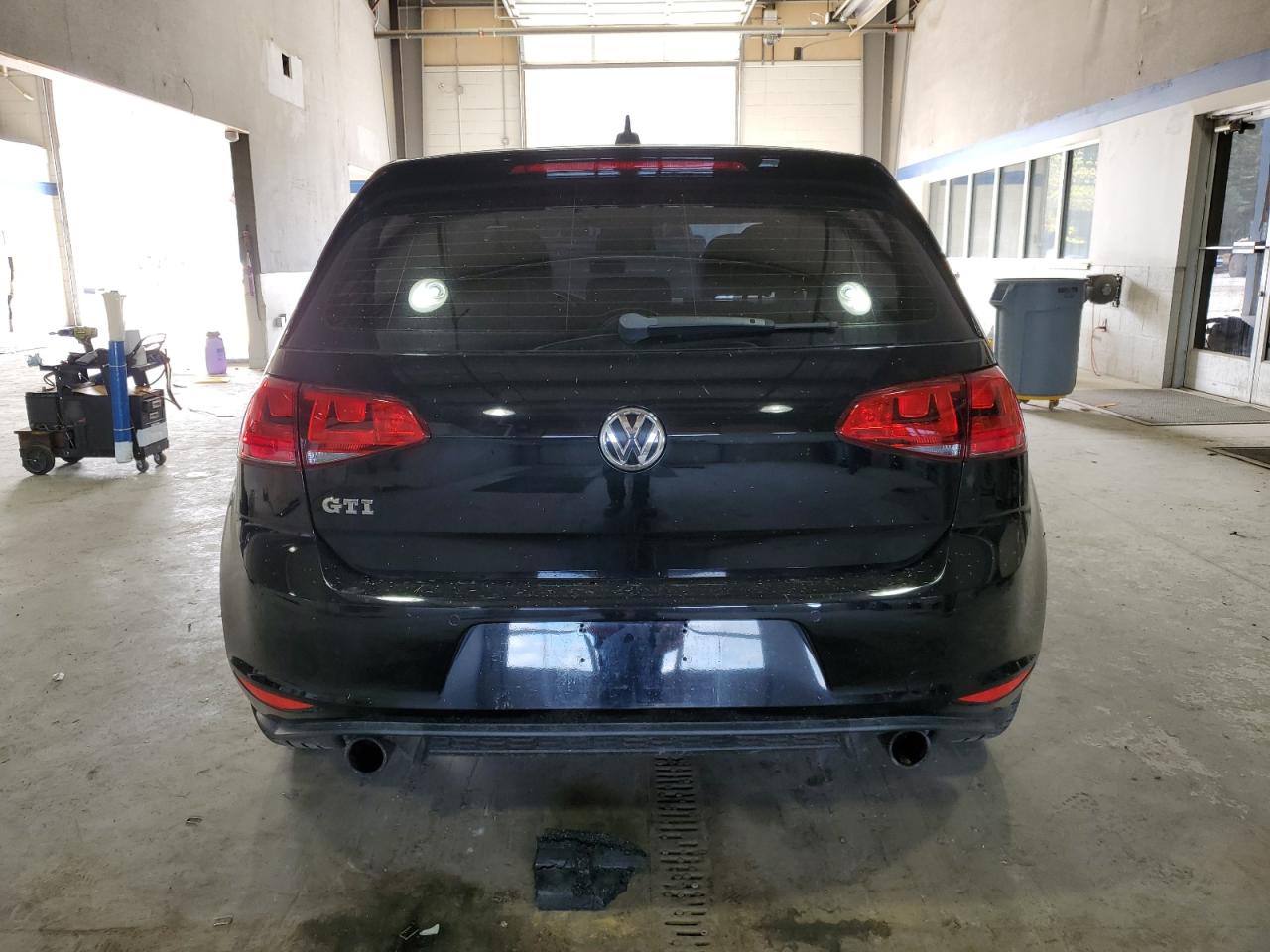 2015 Volkswagen Gti VIN: 3VW5T7AU1FM030327 Lot: 84758285