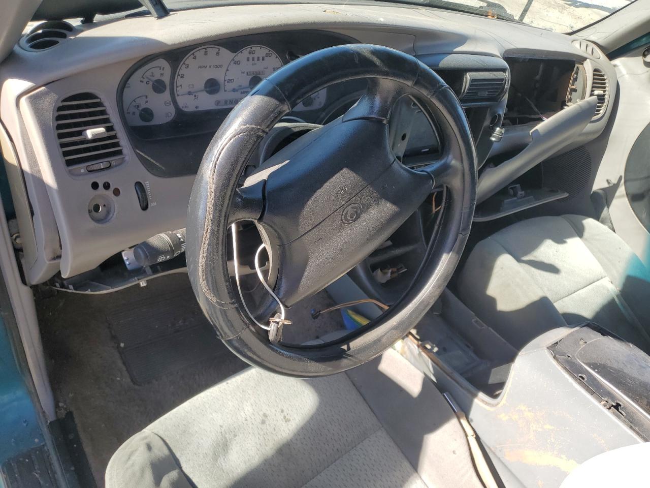 1995 Mazda B3000 Cab Plus VIN: 4F4CR16U1STM26811 Lot: 82347705