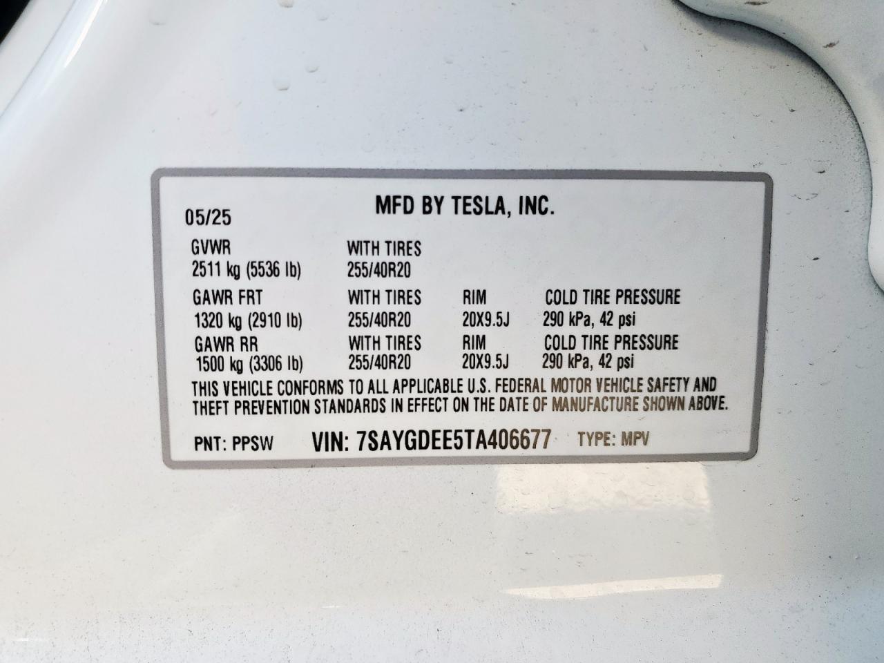2026 Tesla Model Y VIN: 7SAYGDEE5TA406677 Lot: 85671775