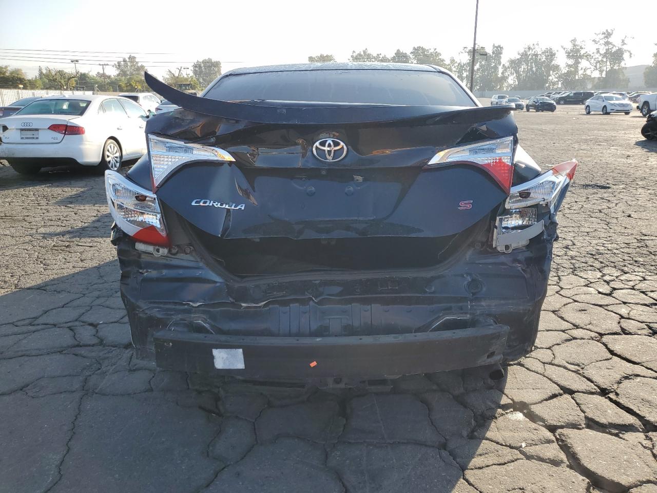 2015 Toyota Corolla L VIN: 5YFBURHEXFP234873 Lot: 81927075