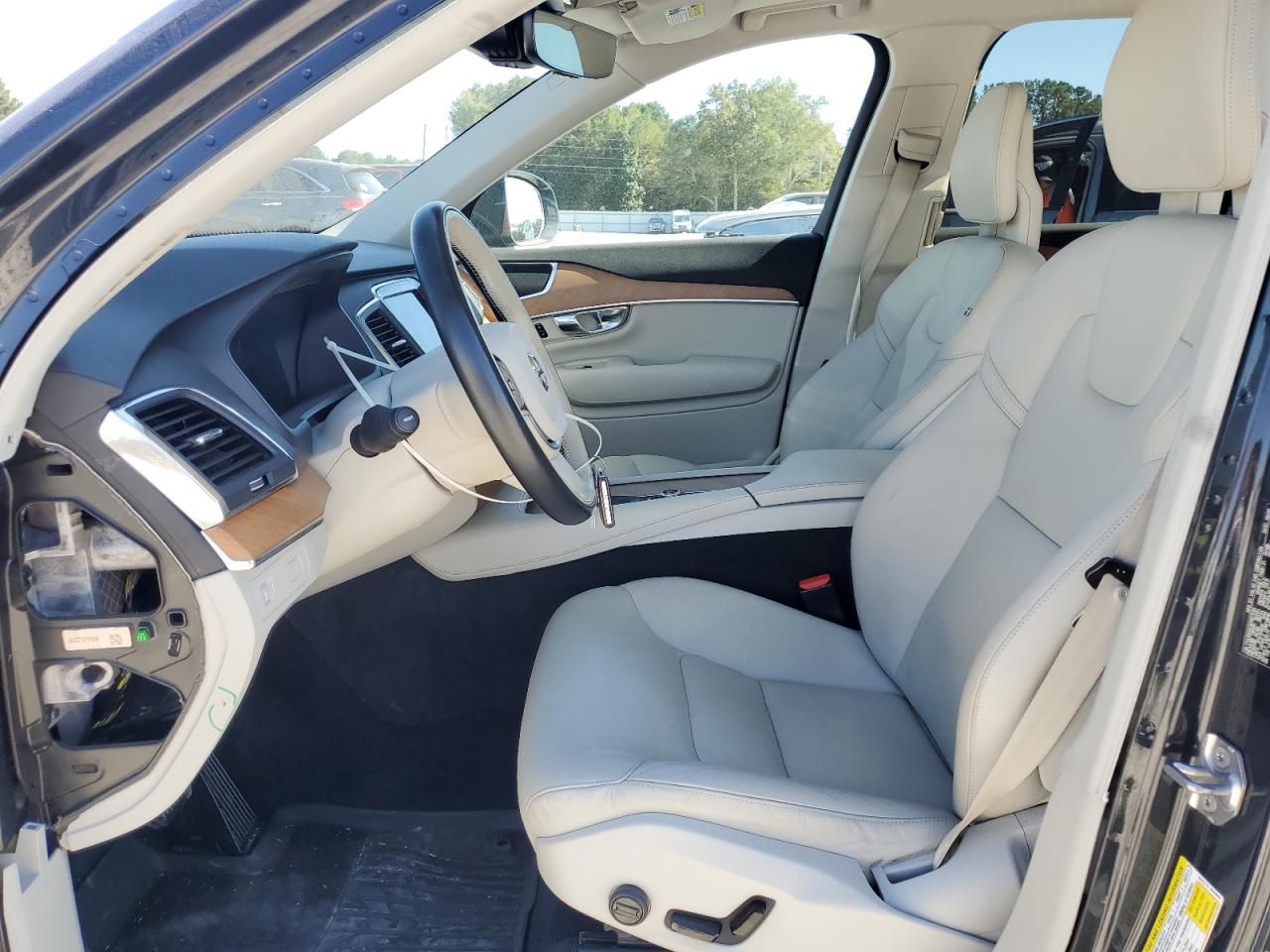2021 Volvo Xc90 T5 Momentum VIN: YV4102CK4M1671794 Lot: 84904755
