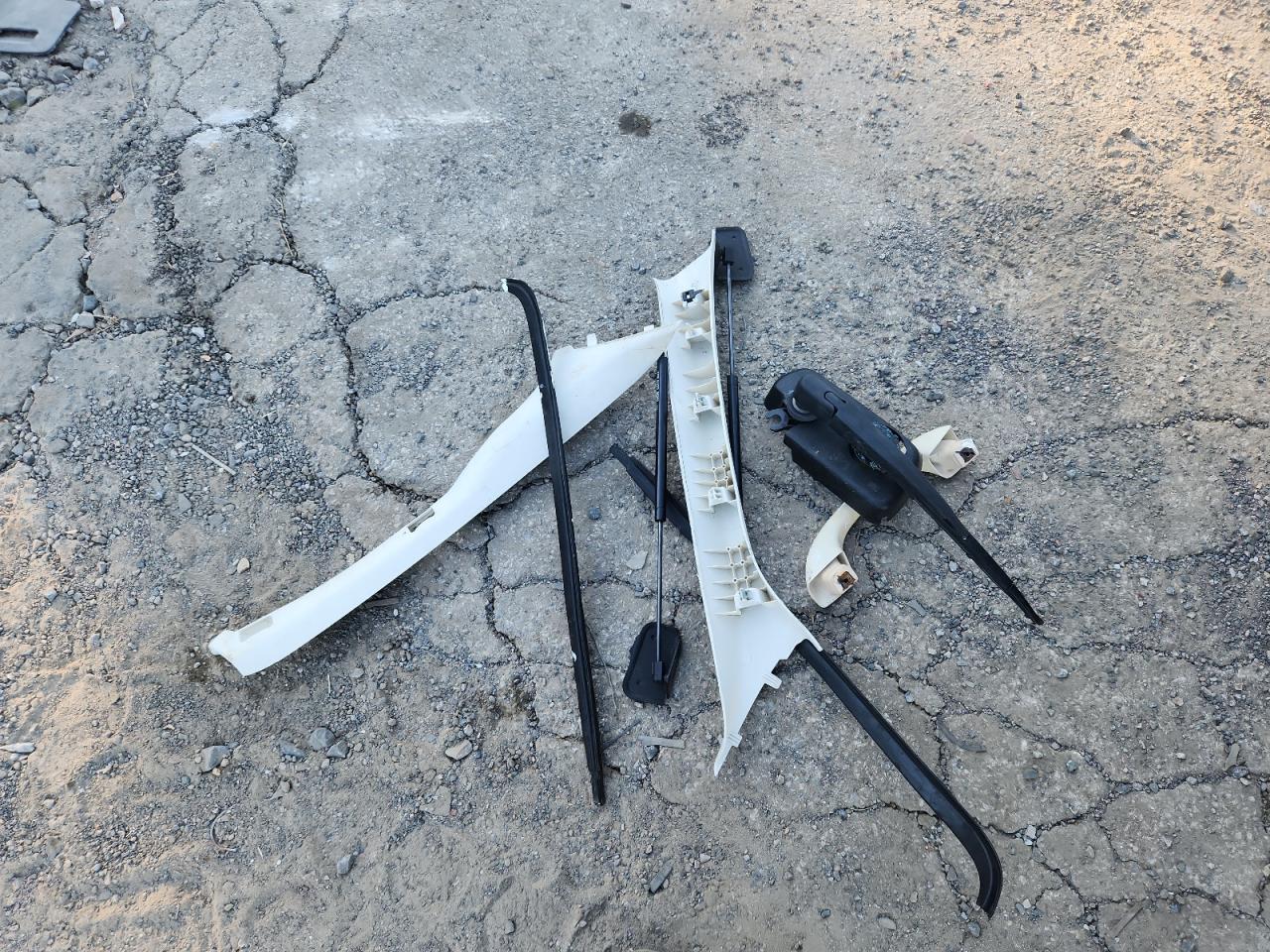 2012 Ford Escape Xls VIN: 1FMCU0C7XCKB06020 Lot: 85848655