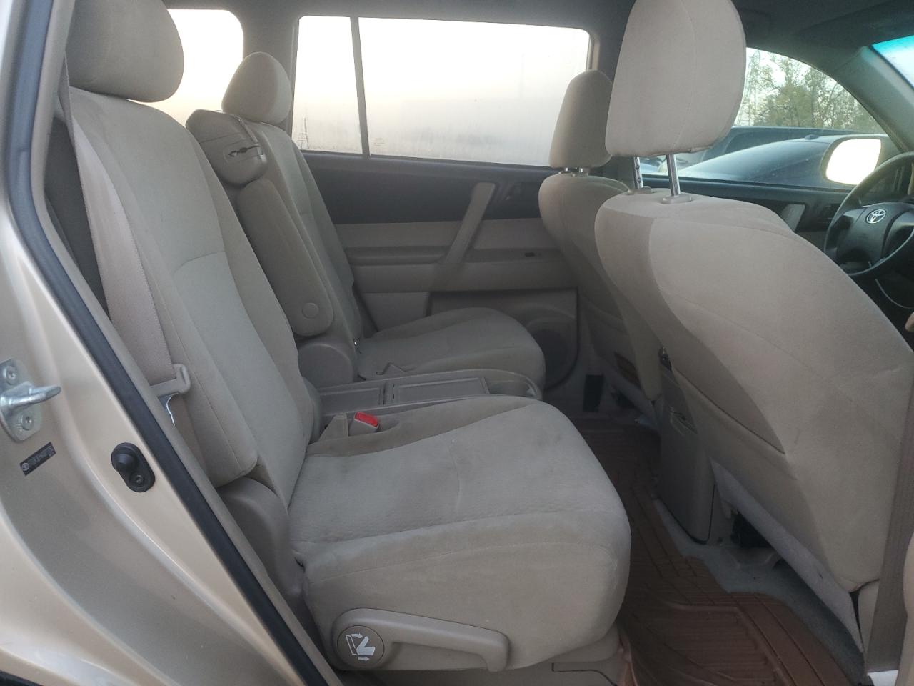 2010 Toyota Highlander VIN: 5TDZK3EH4AS011762 Lot: 82369235