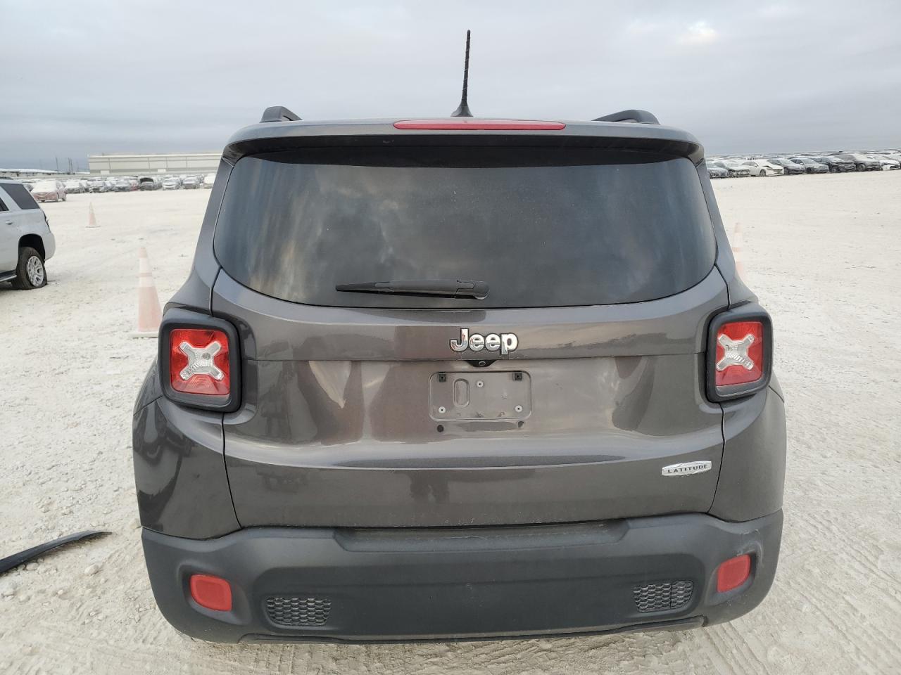 2016 Jeep Renegade Latitude VIN: ZACCJABT4GPE34241 Lot: 89730335