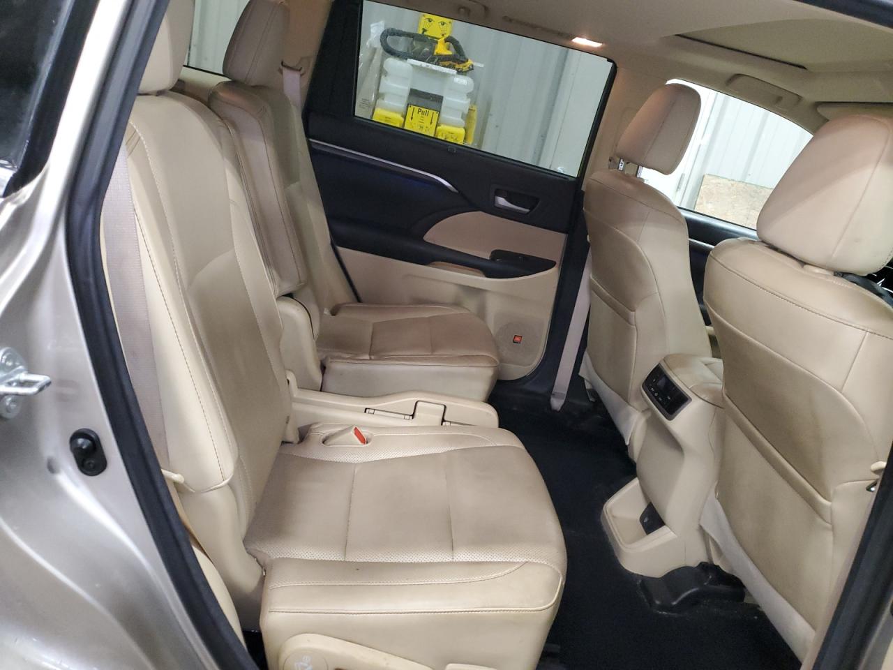 2015 Toyota Highlander Limited VIN: 5TDDKRFH5FS119830 Lot: 86240885