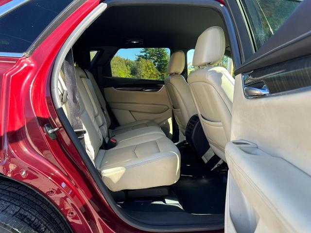 Паркетники CADILLAC XT5 2017 Красный