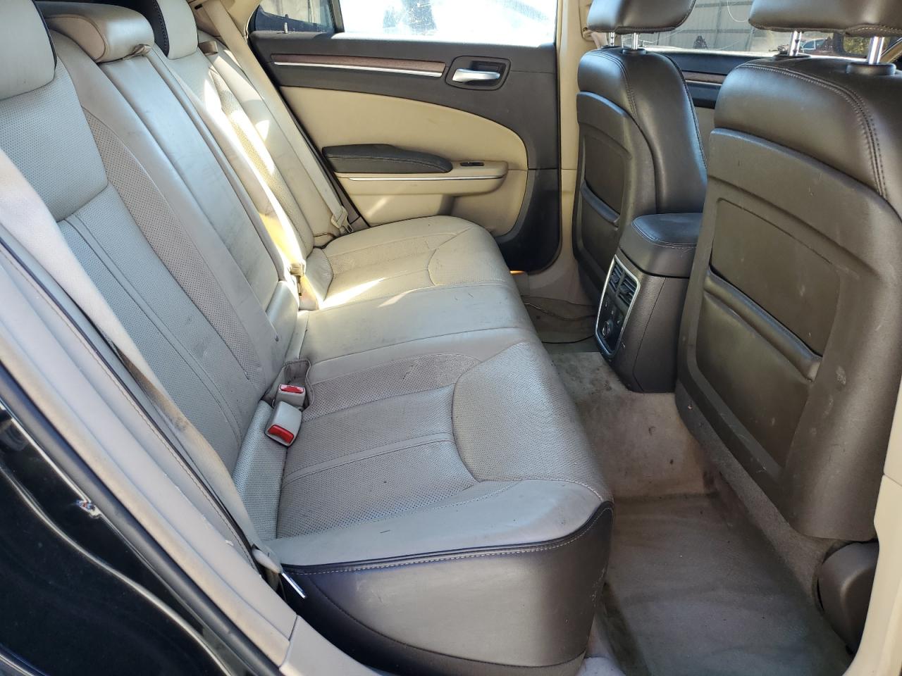 2012 Chrysler 300C Luxury VIN: 2C3CCAPT8CH238273 Lot: 86259985