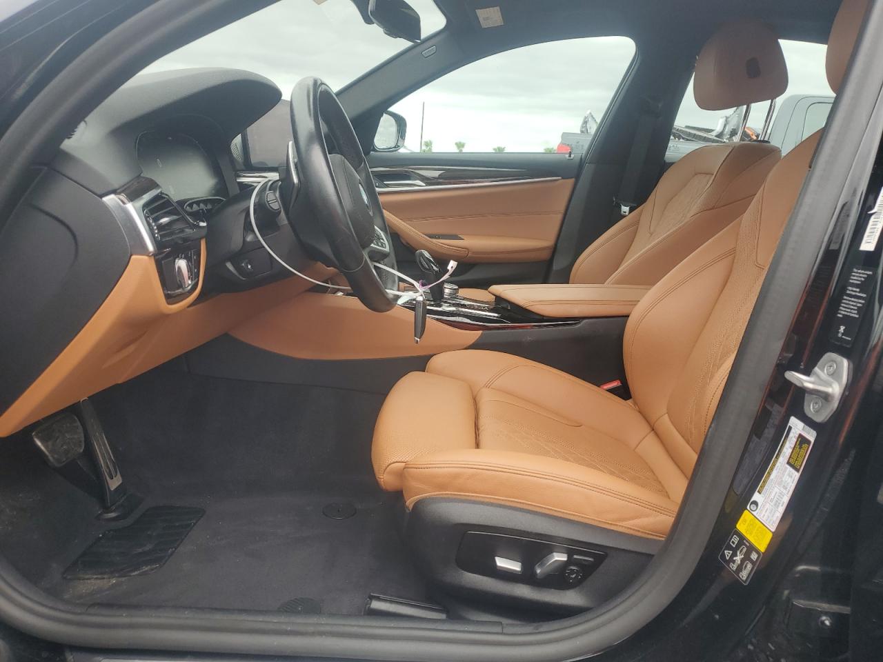 2021 BMW 530 Xi VIN: WBA13BJ04MWX11657 Lot: 84770105