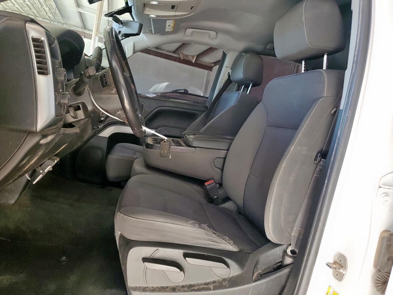 2018 Chevrolet Silverado K1500 Lt VIN: 1GCVKREC7JZ149400 Lot: 81949905