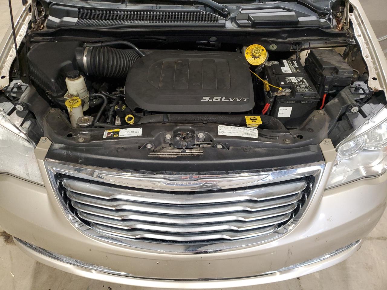 2016 Chrysler Town & Country Touring VIN: 2C4RC1BG8GR207573 Lot: 82505275