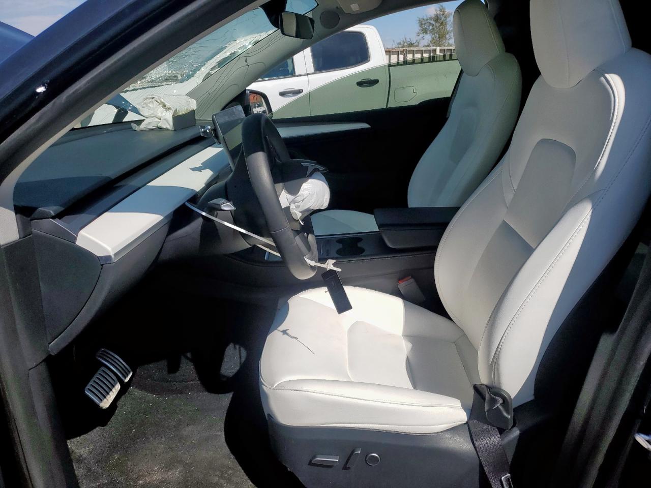 2023 Tesla Model Y VIN: 7SAYGDEF3PF958535 Lot: 85333755