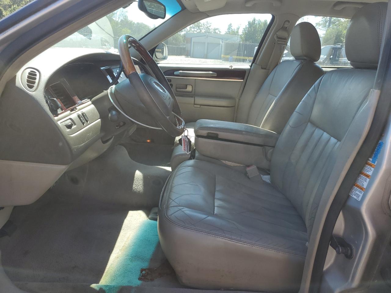 2003 Lincoln Town Car Signature VIN: 1LNHM82W73Y610468 Lot: 84739965