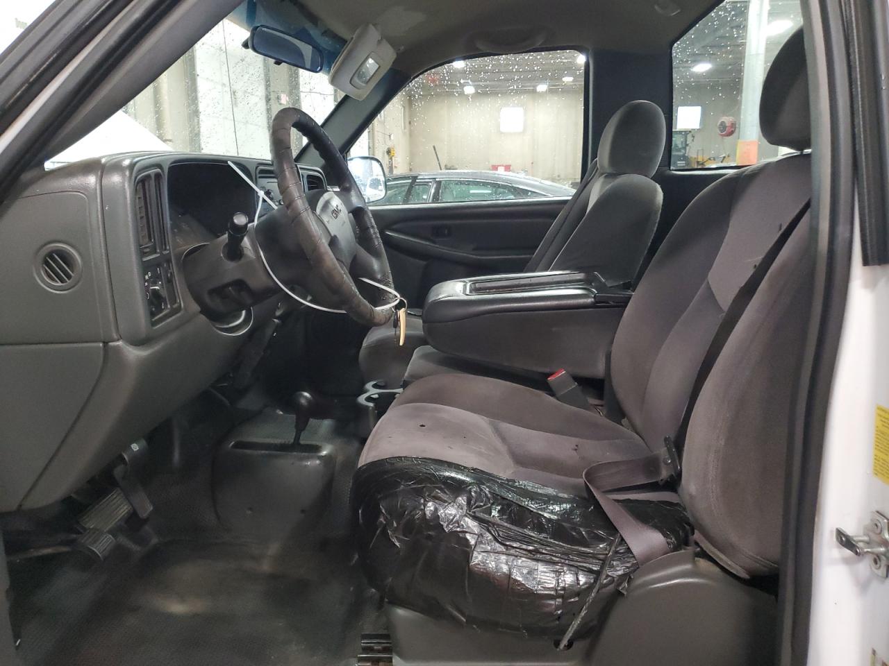 2005 GMC Sierra K2500 Heavy Duty VIN: 1GTHK24U45E136759 Lot: 86514535