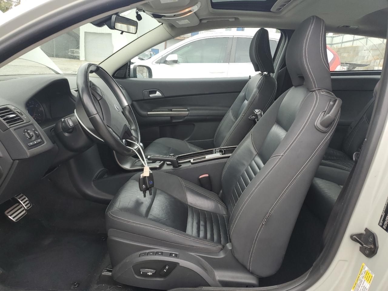 2011 Volvo C30 T5 VIN: YV1672MK2B2209240 Lot: 81960985