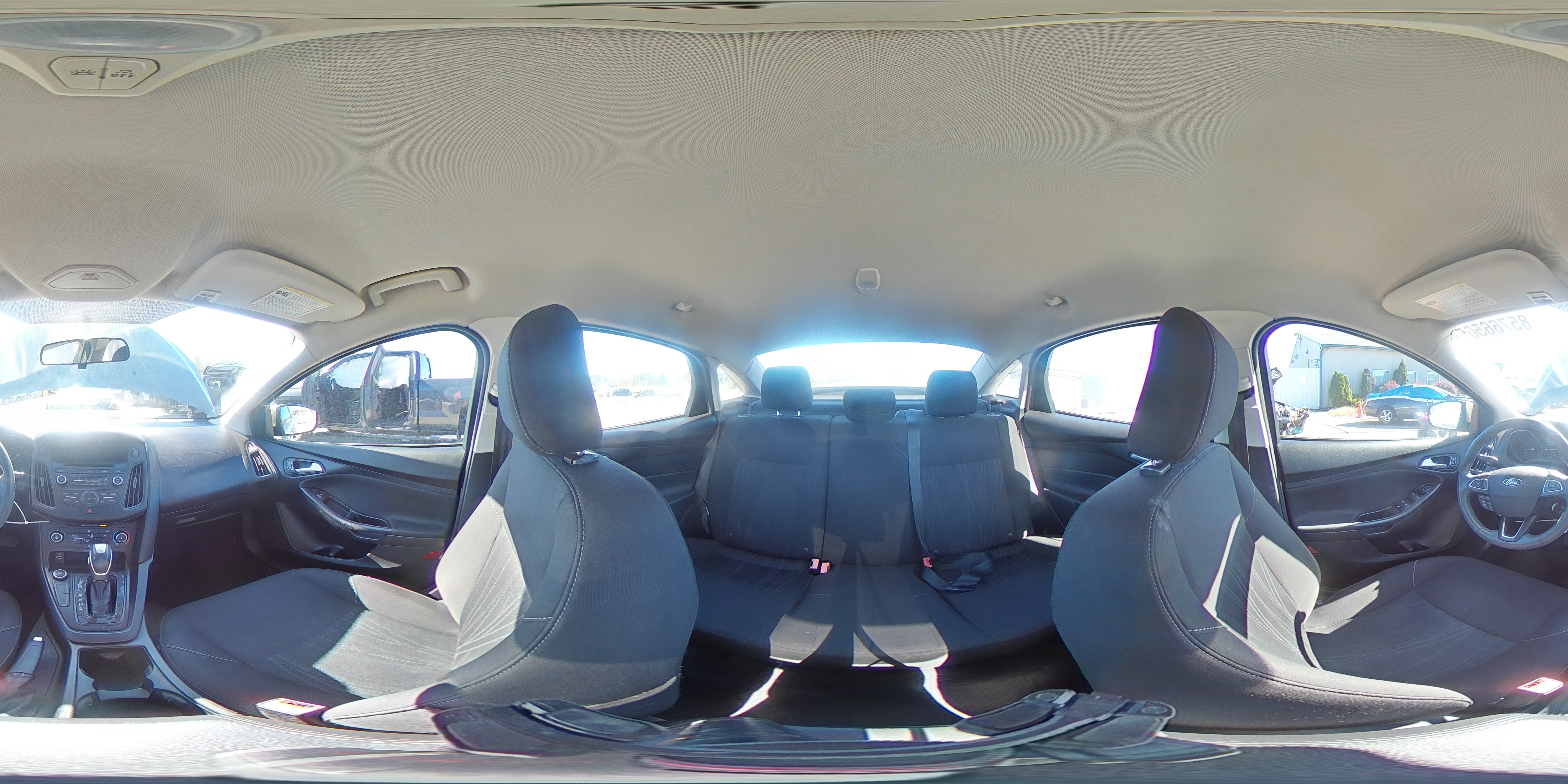 2015 Ford Focus Se VIN: 1FADP3F2XFL201067 Lot: 85766565