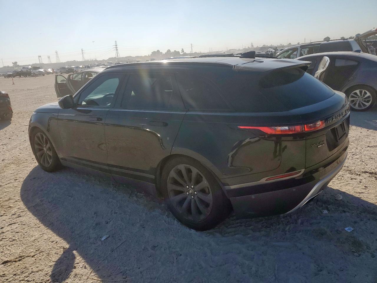 2018 Land Rover Range Rover Velar R-Dynamic Se VIN: SALYL2RV7JA768888 Lot: 86409885