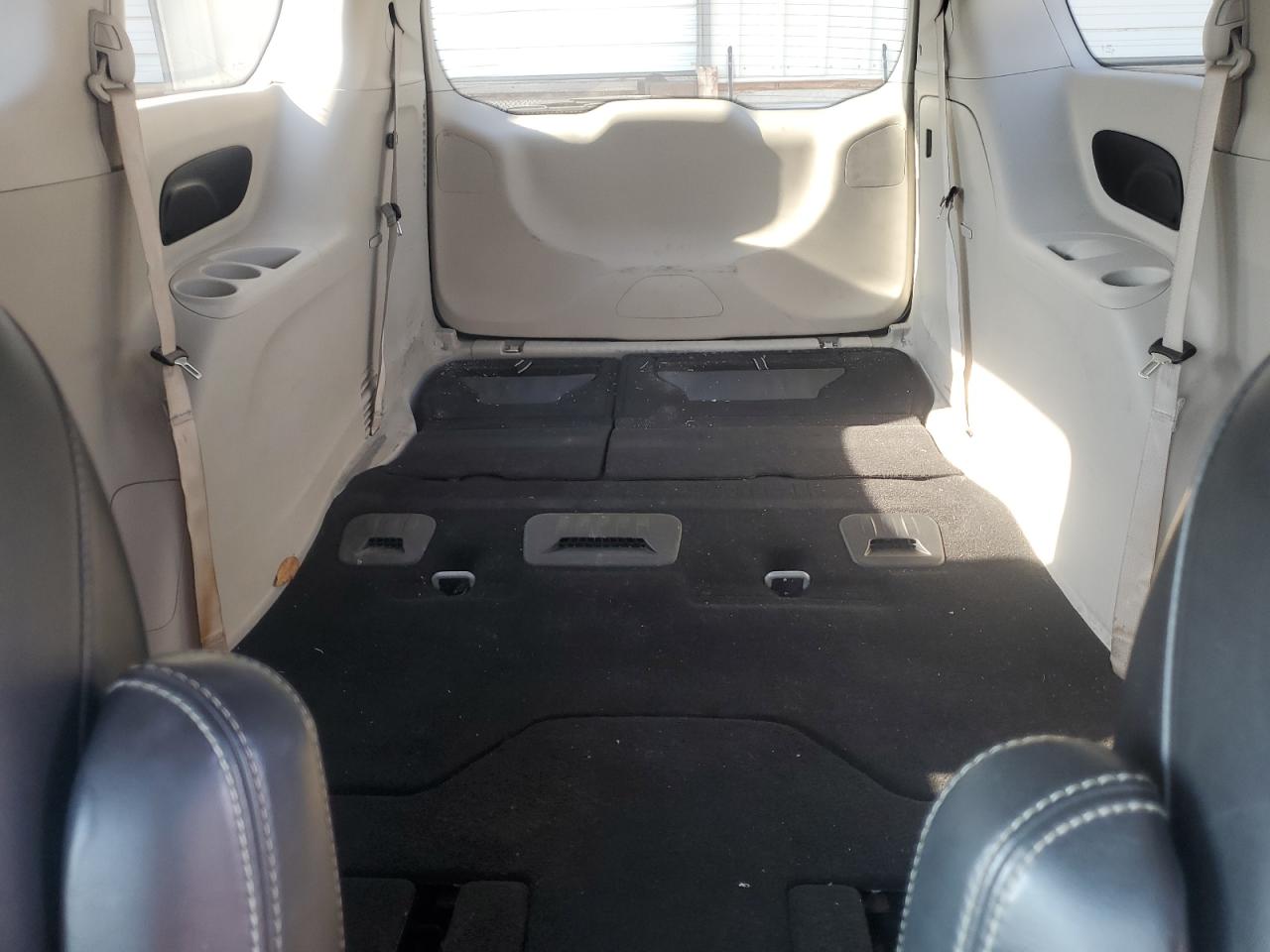 2020 Chrysler Voyager Lxi VIN: 2C4RC1DG2LR195718 Lot: 84482015