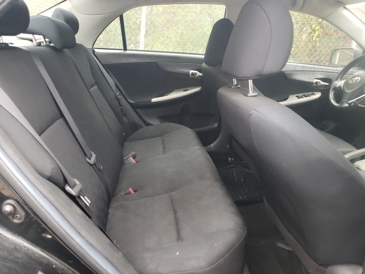 2010 Toyota Corolla Base VIN: 1NXBU4EE5AZ360864 Lot: 85682155