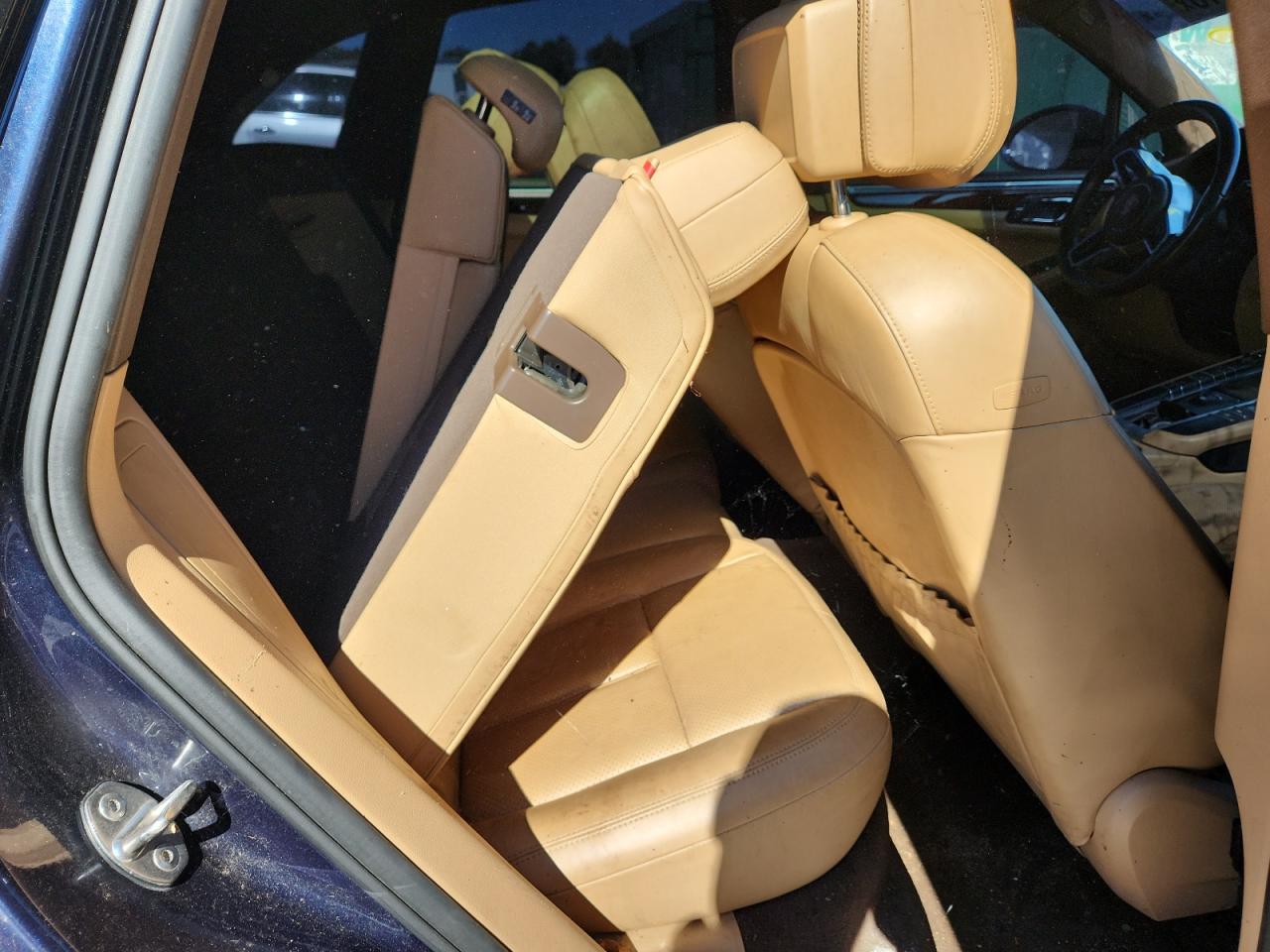 2018 Porsche Macan VIN: WP1AA2A50JLB00752 Lot: 87272015