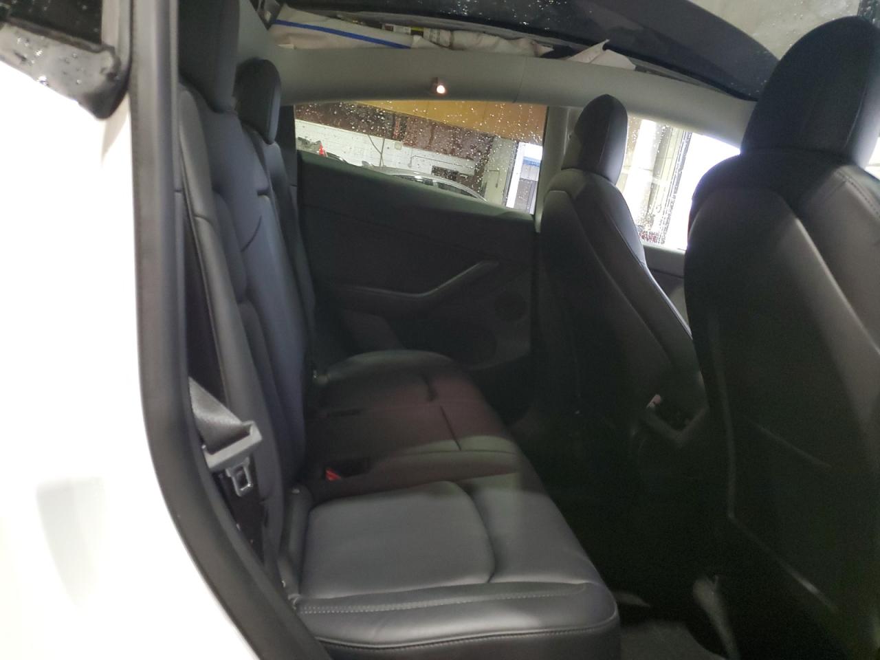 2022 Tesla Model Y VIN: 7SAYGDEF3NF370342 Lot: 90221975
