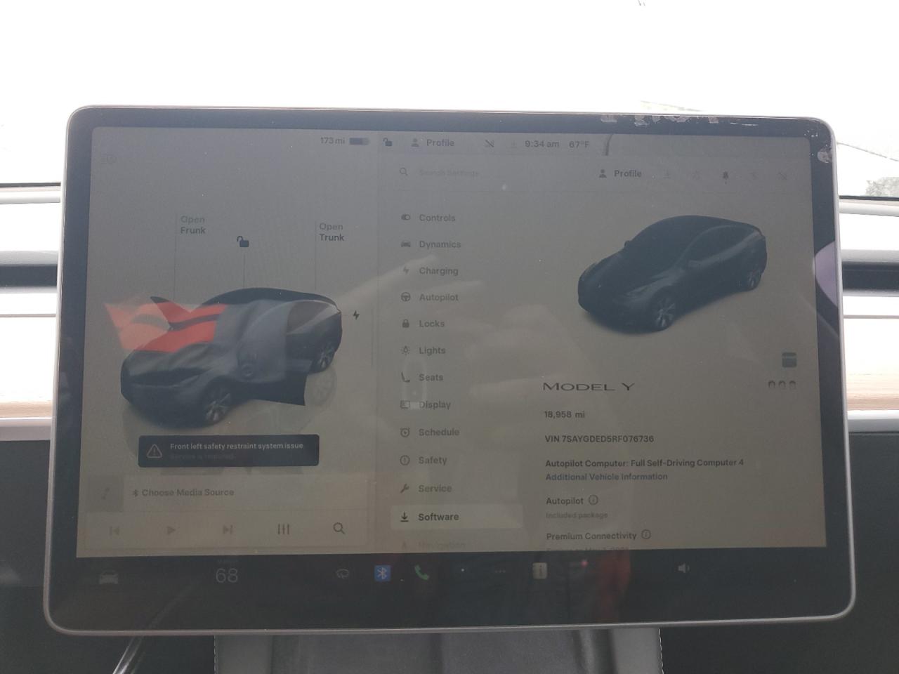 2024 Tesla Model Y VIN: 7SAYGDED5RF076736 Lot: 85385165