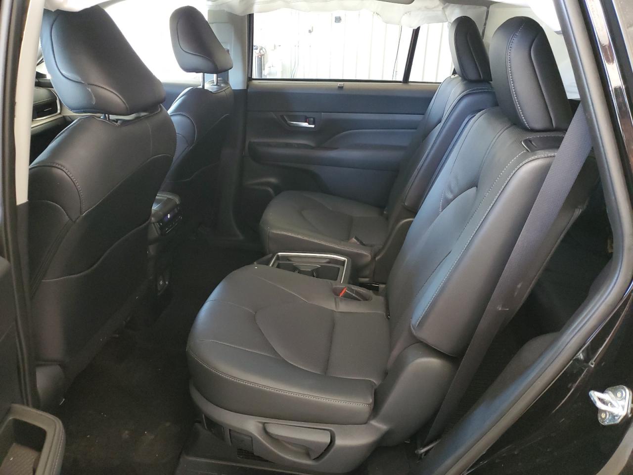 2024 Toyota Grand Highlander Xle VIN: 5TDACAB52RS018505 Lot: 82265545