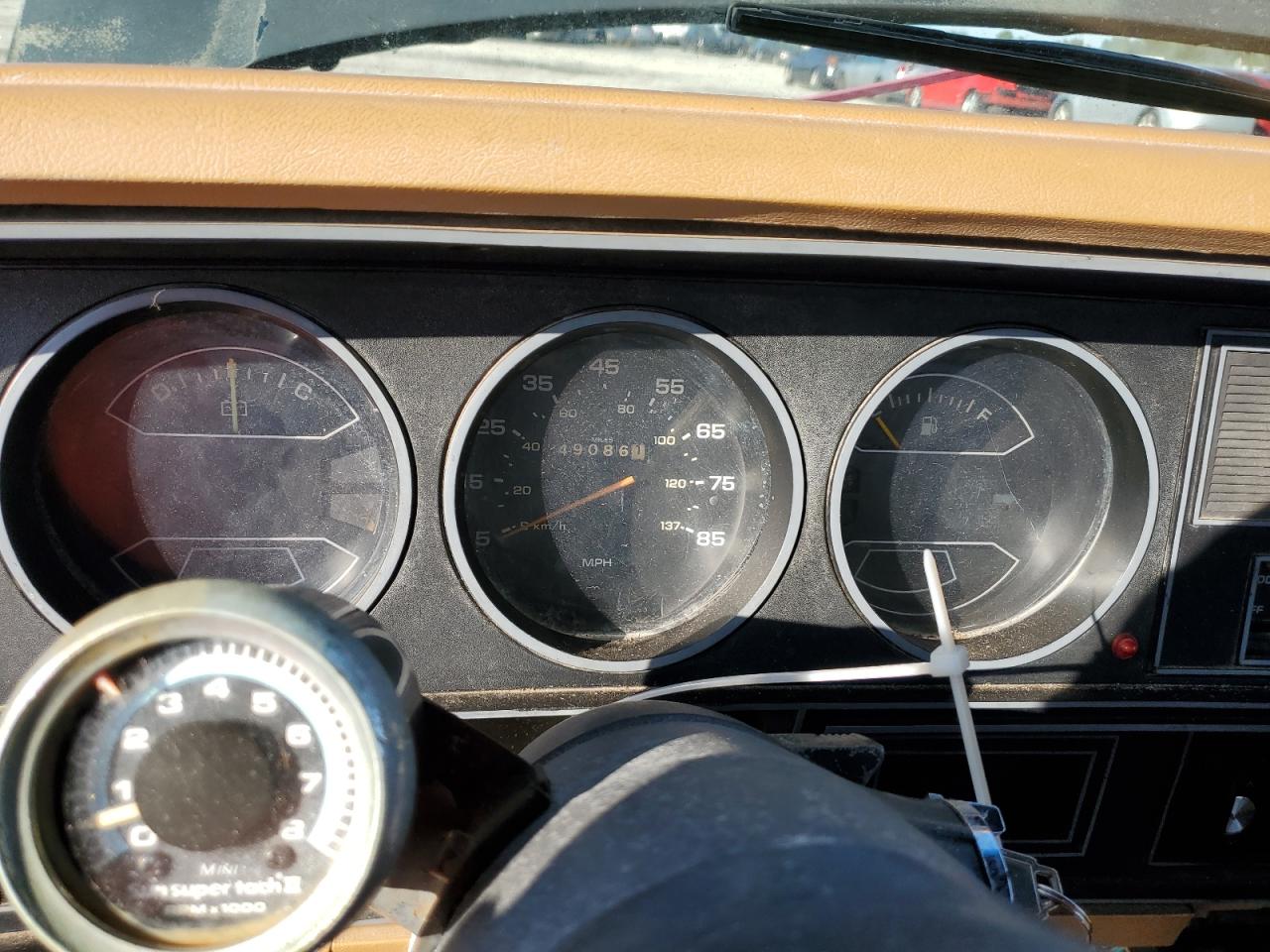 1985 Dodge D-Series D300 VIN: 1B7KD34W7FS621228 Lot: 90608105