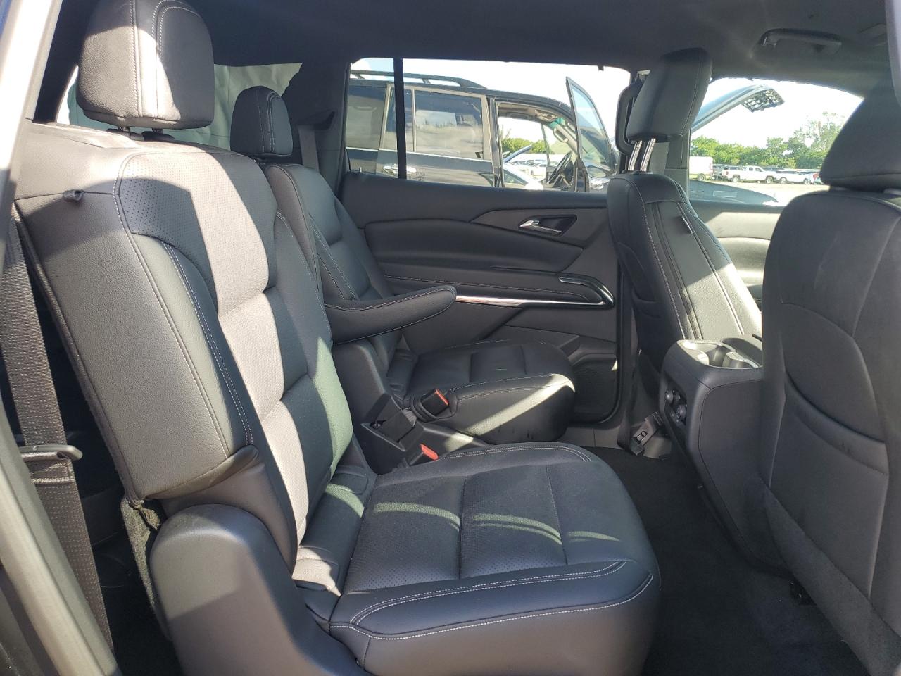 2025 Chevrolet Traverse Lt VIN: 1GNERGRS8SJ180938 Lot: 84562415