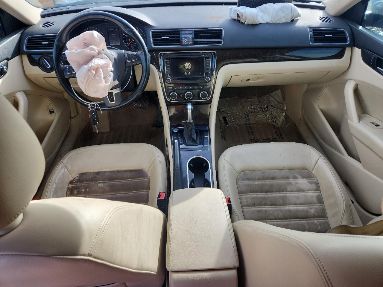 2015 Volkswagen Passat Sel VIN: 1VWCV7A36FC069957 Lot: 82357895