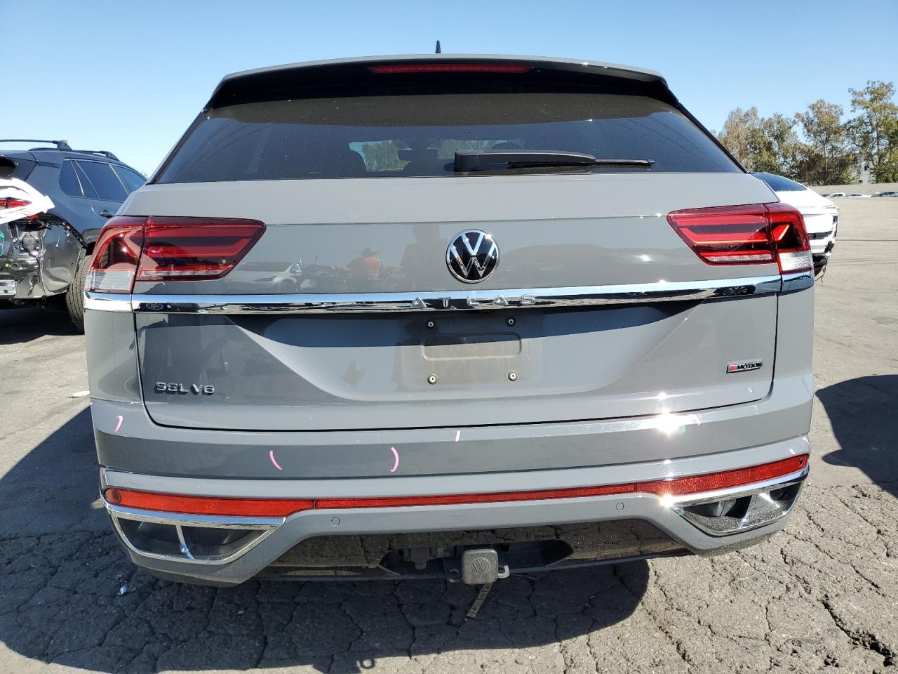 2022 Volkswagen Atlas Cross Sport Sel Premium R-Line VIN: 1V2FE2CA6NC215737 Lot: 89704955