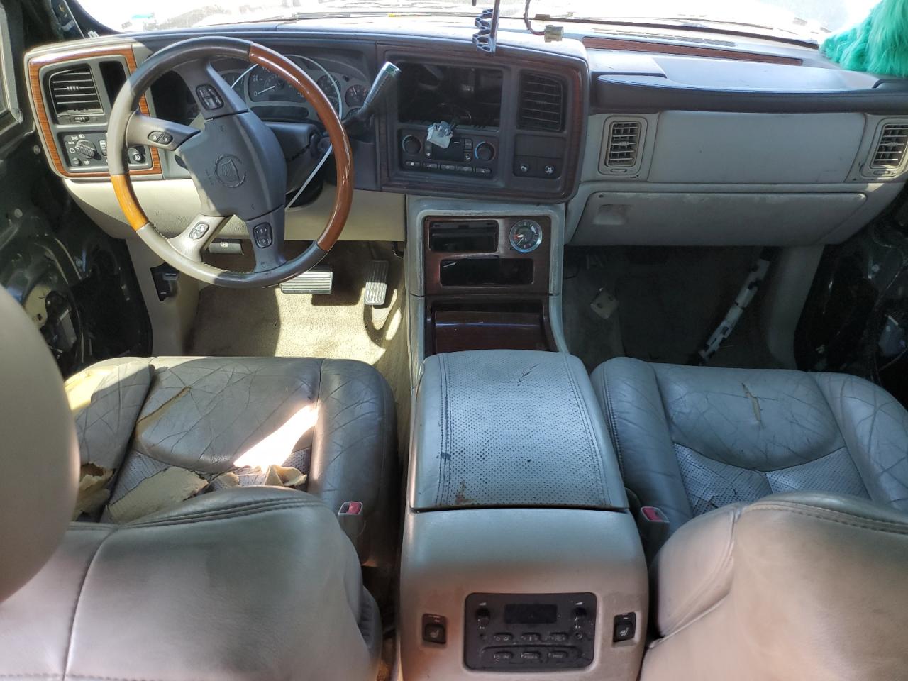 2003 Cadillac Escalade Luxury VIN: 1GYEK63N83R225710 Lot: 81077685