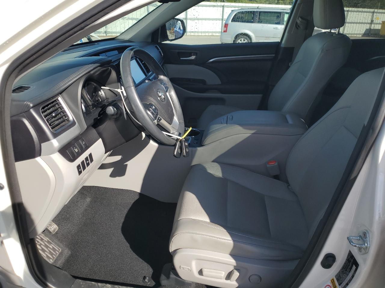 2015 Toyota Highlander Limited VIN: 5TDYKRFH6FS083535 Lot: 84465525