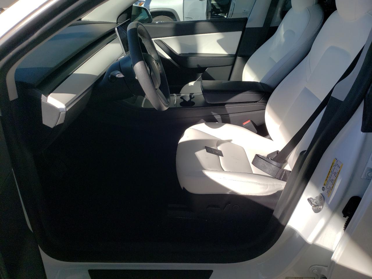 2022 Tesla Model Y VIN: 7SAYGDEEXNF355456 Lot: 85502145