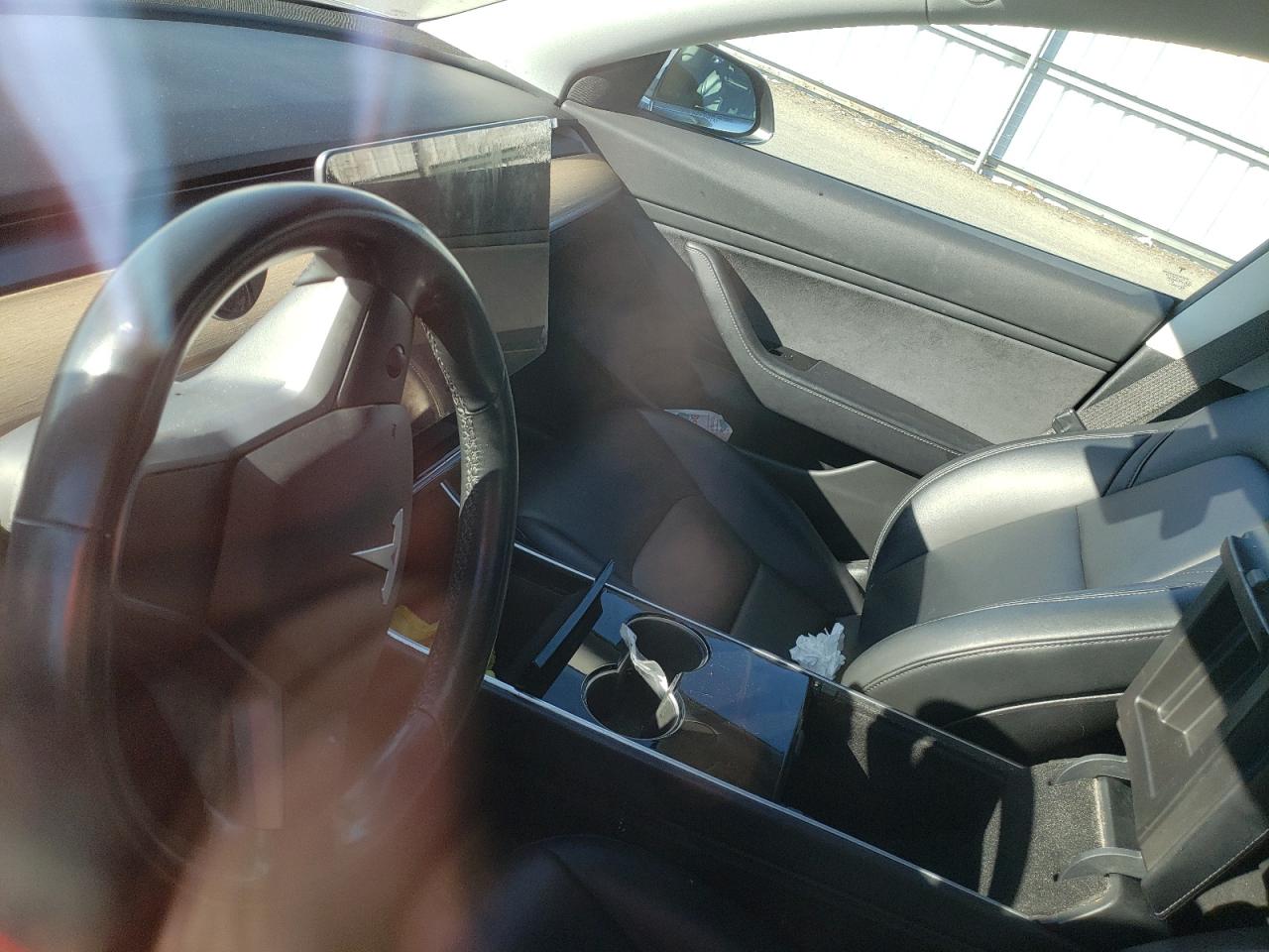 2018 Tesla Model 3 VIN: 5YJ3E1EAXJF102110 Lot: 85407355