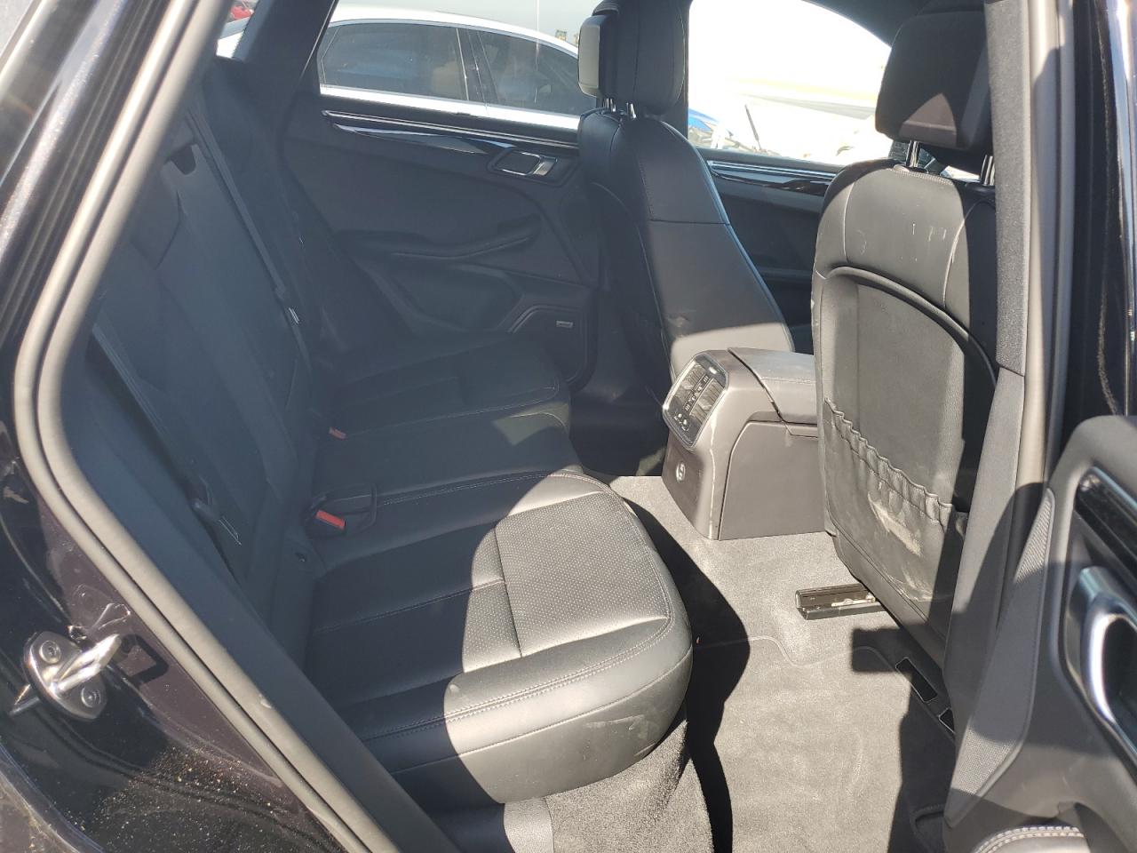 2024 Porsche Macan Base VIN: WP1AA2A56RLB16224 Lot: 89880195