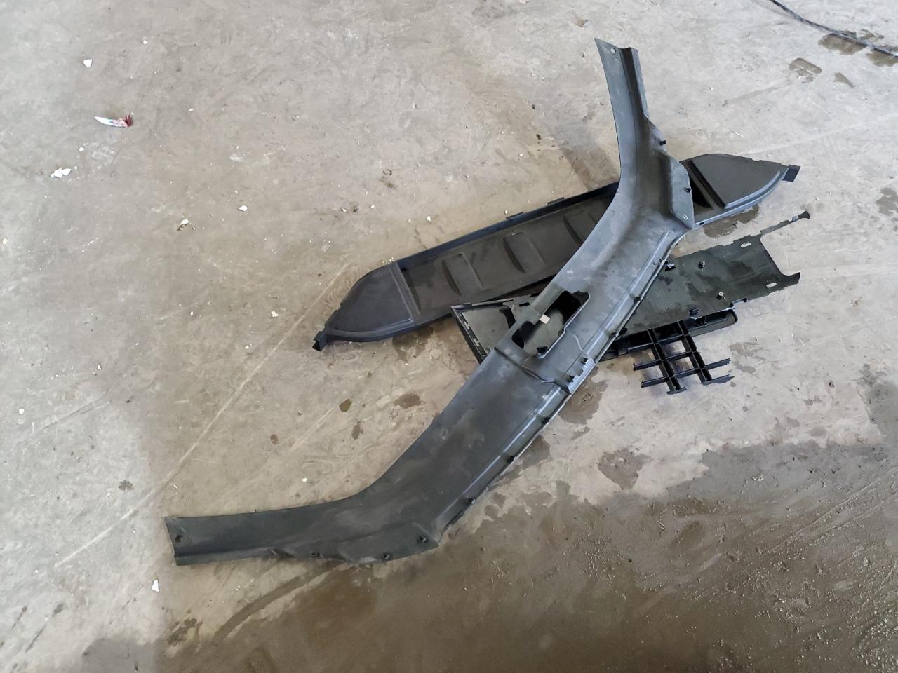 2015 Audi Q7 Premium Plus VIN: WA1LGAFE3FD004749 Lot: 86312875