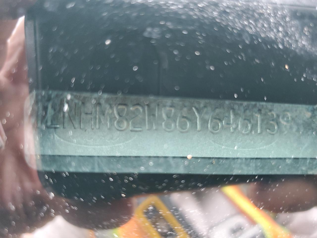 2006 Lincoln Town Car Signature Limited VIN: 1LNHM82W86Y646139 Lot: 81971905