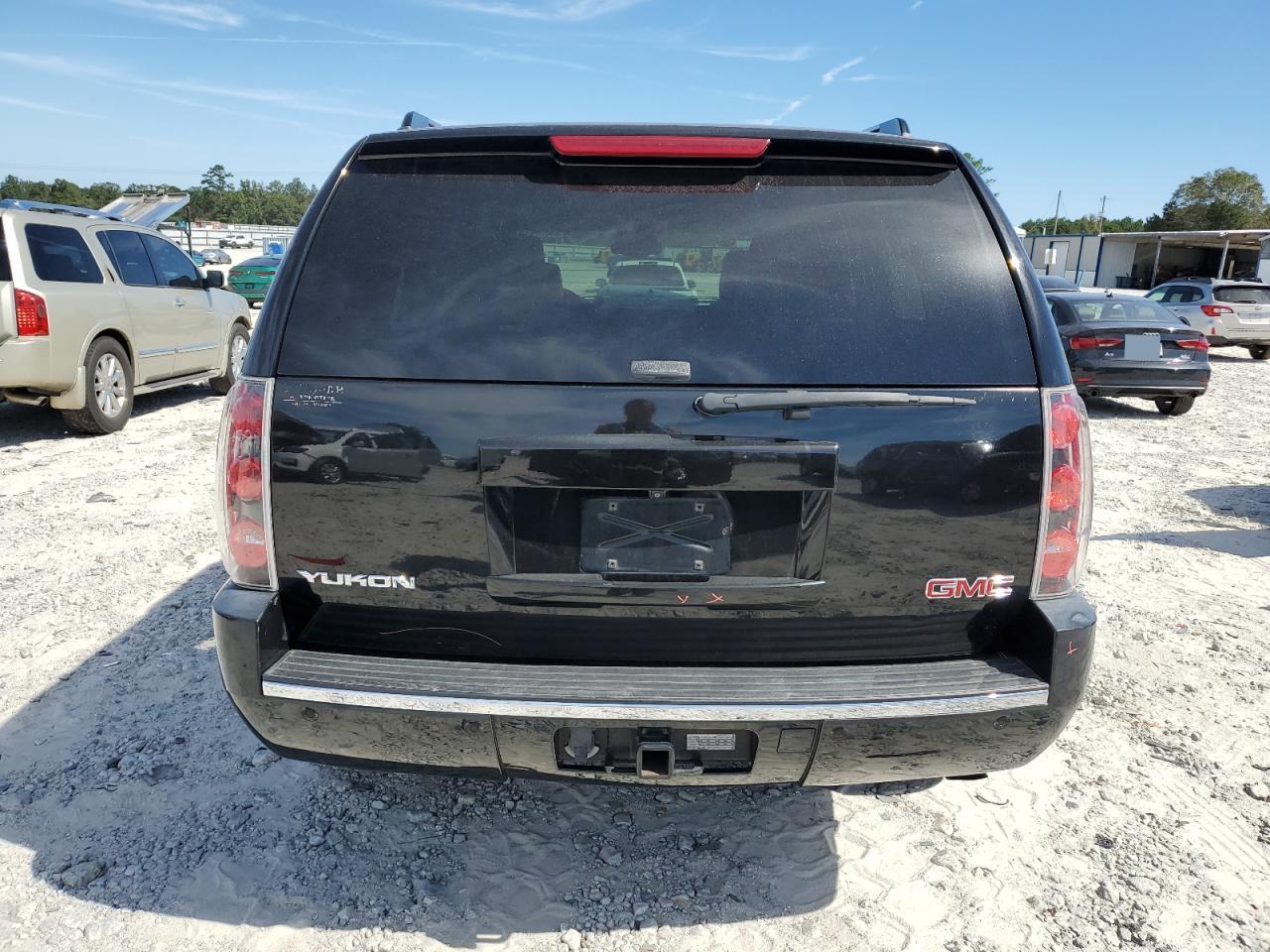2007 GMC Yukon Denali VIN: 1GKFK63887J351644 Lot: 82001995