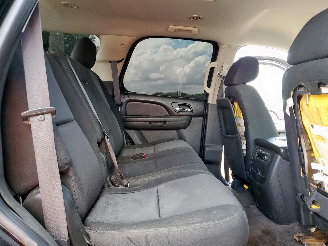 2011 Chevrolet Tahoe C1500 Ls VIN: 1GNSCAE08BR102151 Lot: 85701265