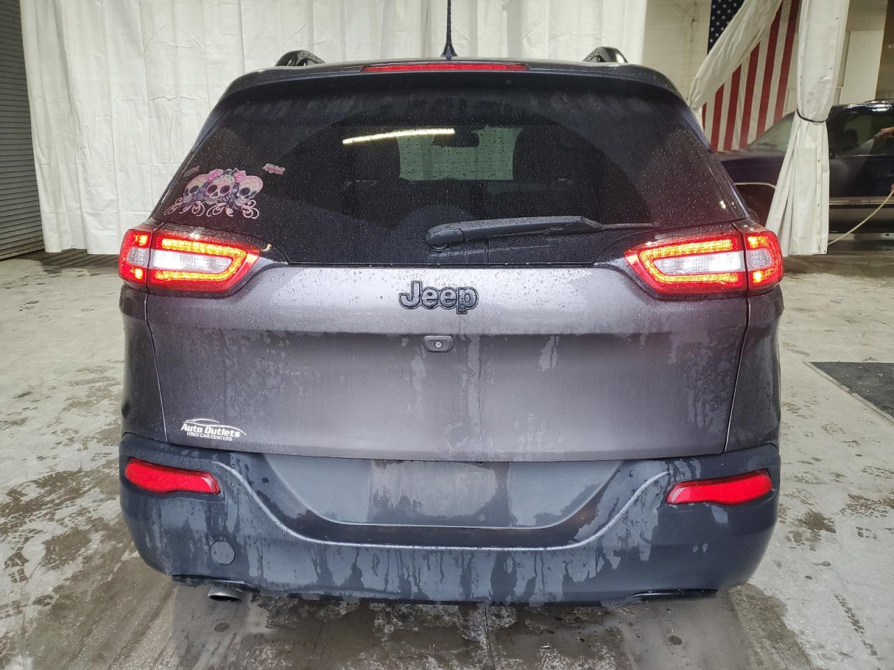 2018 Jeep Cherokee Latitude VIN: 1C4PJLCBXJD540198 Lot: 85584005