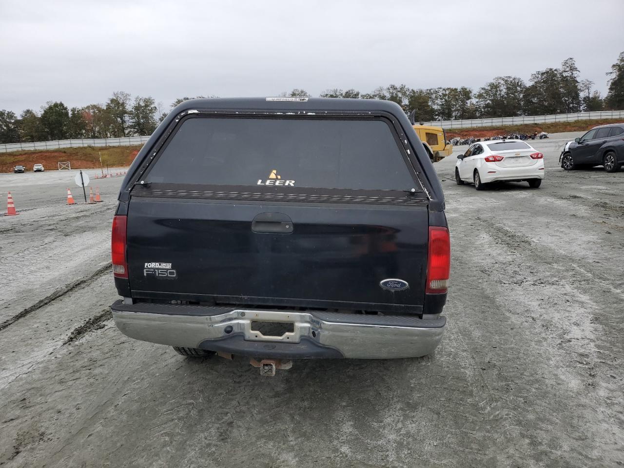 2000 Ford F150 VIN: 1FTRX17W5YNA38566 Lot: 89711855