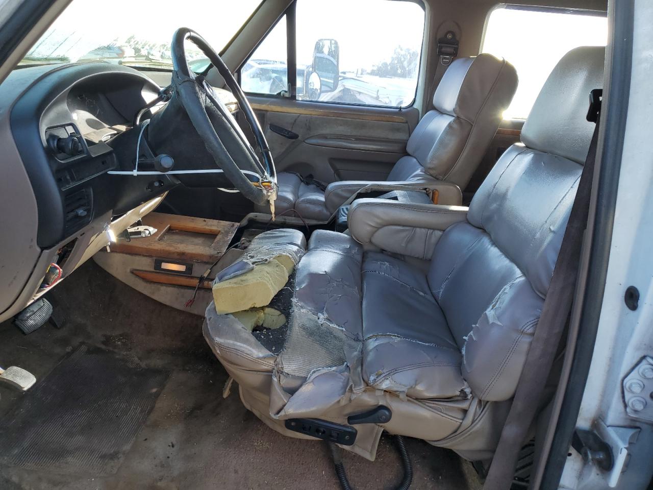 1996 Ford F350 VIN: 1FTJW35F4TEB52288 Lot: 84362305