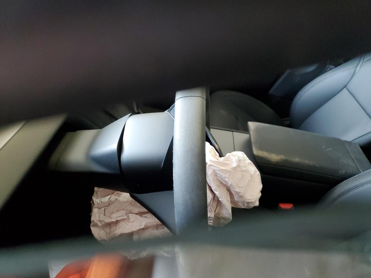 2025 Tesla Model 3 VIN: 5YJ3E1EAXSF068011 Lot: 87240765