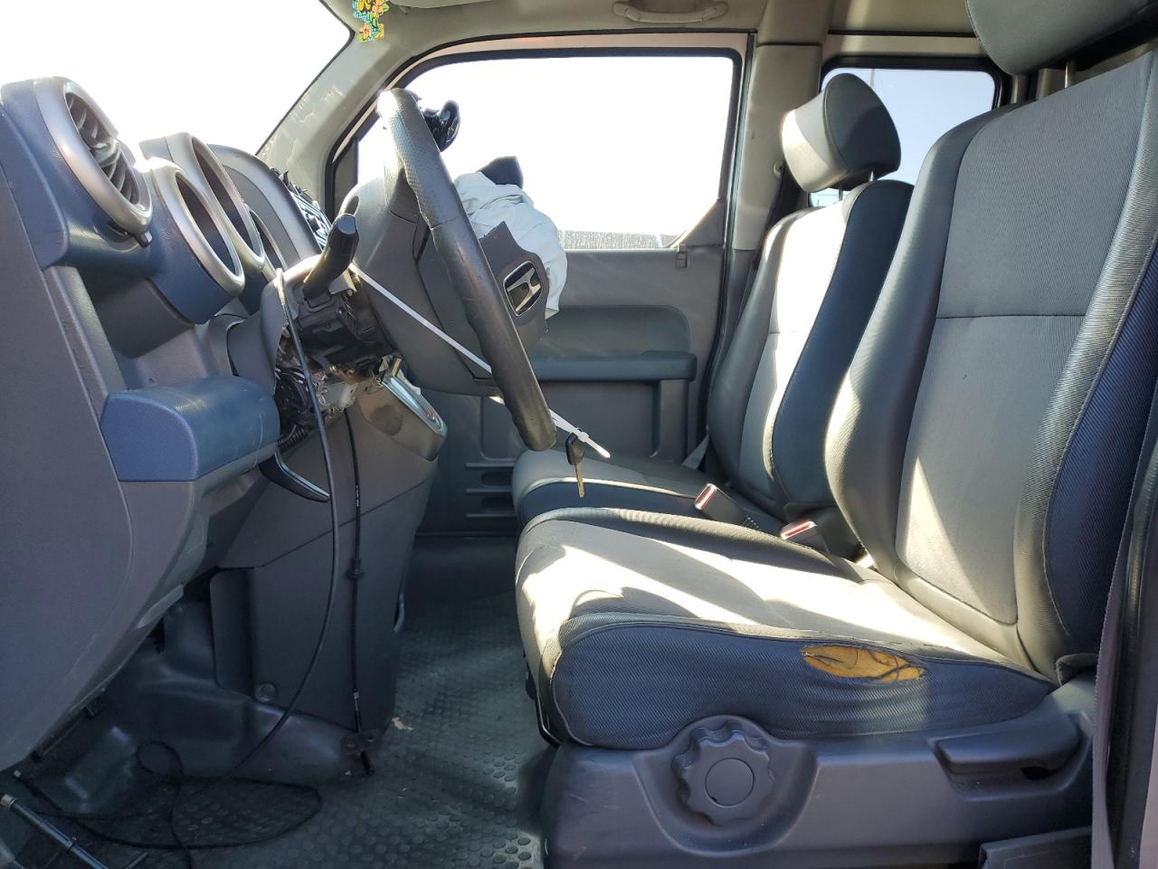 2005 Honda Element Lx VIN: 5J6YH28305L027155 Lot: 82191655